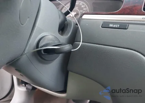 2004 Lincoln Town Car Signature from USA, damaged, VIN 1LNHM81W34Y686997